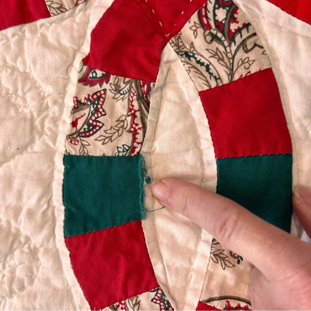 Vintage Double Wedding Ring Lap Quilt/ Wall Hanger